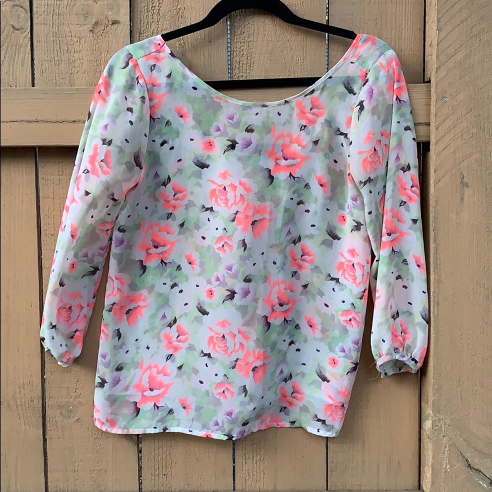 Floral blouse with back bow detail